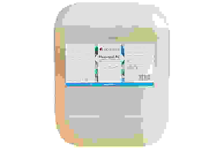 sofchem Fluorosil FC - Imprégnation permanente, ne formant pas de pellicule, pour le béton fraîchement décoffré, peut déja être appliqué 1 jour après la décoffrage. 