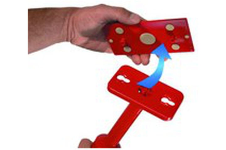 ZipWall Teleskopstange - Aufbauanleitung Schritt 2: Plattenoberteil an Kopfplatte abnehmen